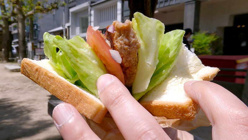 花の木サンドイッチ 和牛ハンバーグサンド 中身